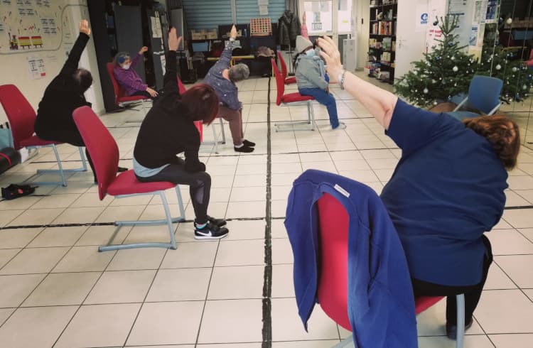 yoga sur chaise